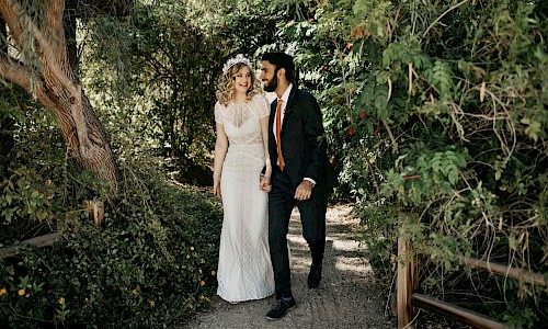 A memorable wedding day in The Living Desert's botanical gardens.