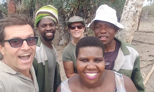 Botswana | CRU and James building a kraal
